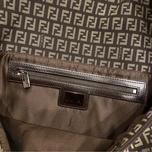 VINTAGE Fendi PRISTINE Printed Clutch Tote Purse 👜 Mini Duffel Shoulder Bag - Picture 5 of 6